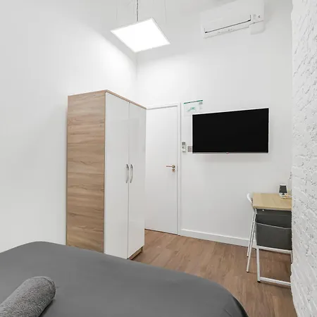 The Grand M London City Room photo